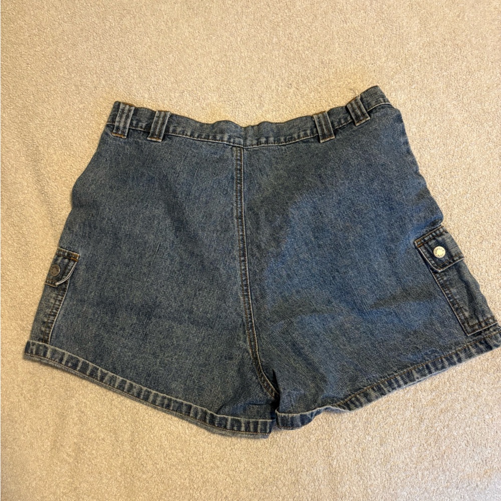 Lee Denim Cargo Shorts in Blue Wash - Picture 3 of 3